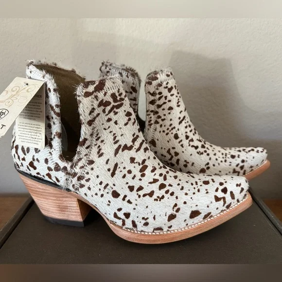 NEW Ariat Women's Brown/White Calf Hair Dixon Snip Toe Bootie 9B - Picture 1 of 9